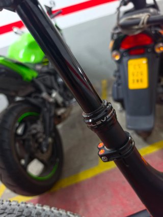Bicicleta Montagna in Carbonio KTM