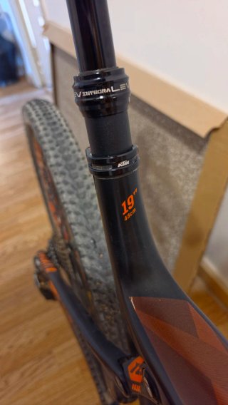 Bicicleta Montaña full Carbono KTM