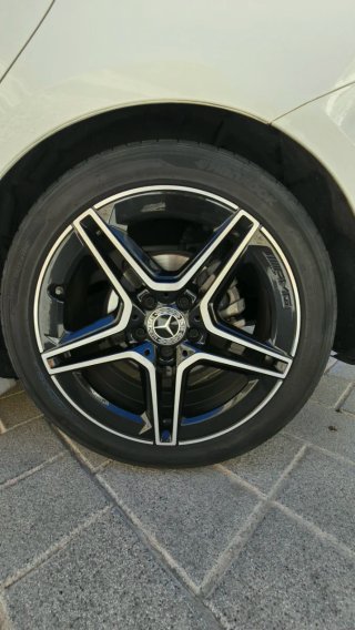 Llanta Mercedes-Benz AMG Negra Pulida
