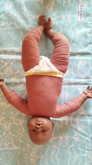 Muñeco Aemi, masaje infantil