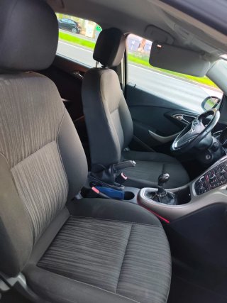 Opel Astra 2013