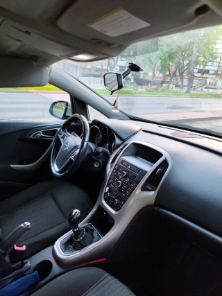 Opel Astra 2013