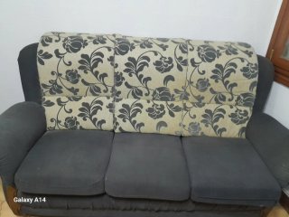 Sofá gris 3 plazas 50€