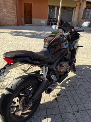 Honda CBR650R Negra