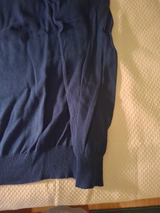 Jersey Cortefiel azul cuello pico talla M