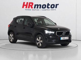 Volvo XC40 T2 Momentum Core Auto 95 kW (129 CV)