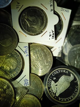 Lote Billetes, Sellos y Monedas de Plata