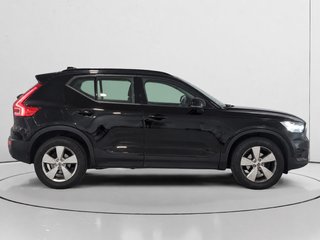 Volvo XC40 T2 Momentum Core Auto 95 kW (129 CV)