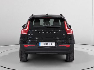 Volvo XC40 T2 Momentum Core Auto 95 kW (129 CV)