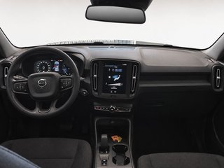 Volvo XC40 T2 Momentum Core Auto 95 kW (129 CV)