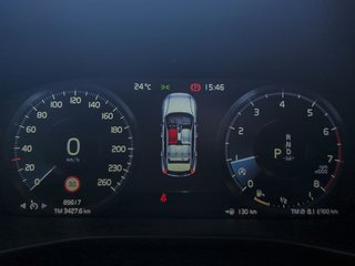 Volvo XC40 T2 Momentum Core Auto 95 kW (129 CV)