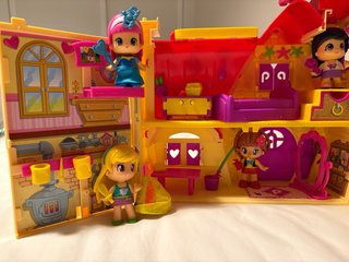 Casita Pinypon con muñecos y accesorios