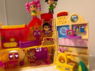 Casita Pinypon con muñecos y accesorios