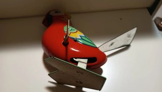 Juguete Antiguo de Chapa a Cuerda - Pájaro / Loro