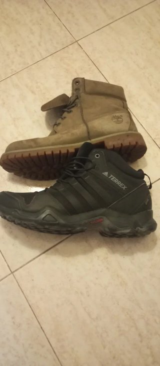 Botas de montaña Timberland y Adidas Terrex