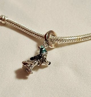 Charm Disney Pluto con Hueso