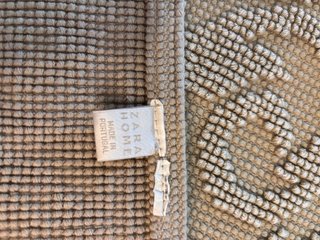 Alfombra Zara Home Beige Impecable. Medida 1,5 x 2
