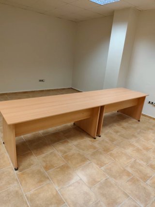 2 Mesas de Oficina Madera y Plástico