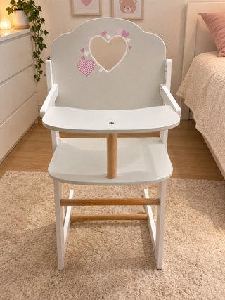 Trona para muñecos con corazón