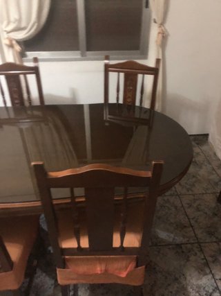 Mesa de cristal y 4 sillas