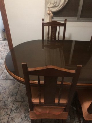 Mesa de cristal y 4 sillas