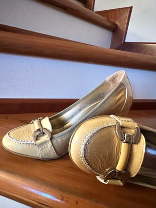 Décolleté Bata Vernice Beige Tg. 36