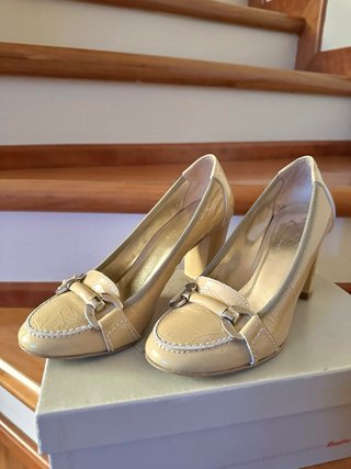 Décolleté Bata Vernice Beige Tg. 36