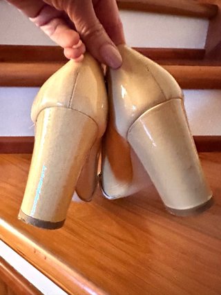 Décolleté Bata Vernice Beige Tg. 36