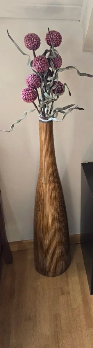 Jarrón de suelo madera mango con flores
