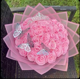 Rosas eternas hechas a mano