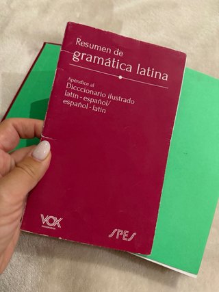 Diccionario ilustrado latín-español/ español-latín