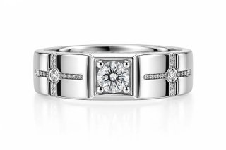 Anillo de plata con diamantes