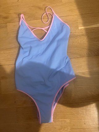 Bañador Zara azul y rosa. Usado un dia.