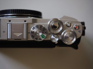 Olympus E-P7 (1200 disparos)