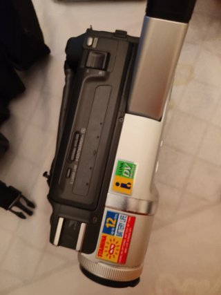 Videocámara Sony TRV120 E con funda