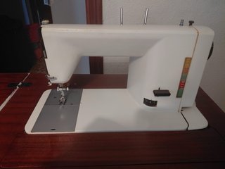 Máquina de coser antigua