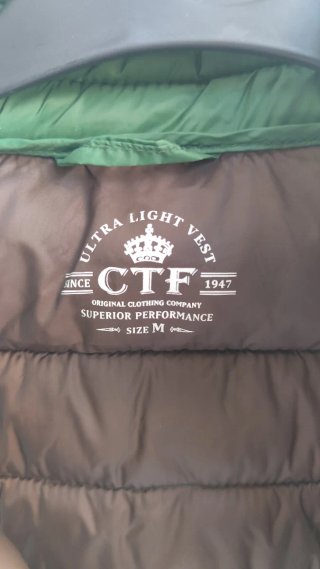Chaleco verde acolchado talla M