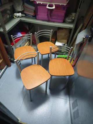 Mesa de cocina y 4 sillas