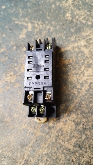 Relé OMRON MY2N-D2 24VDC