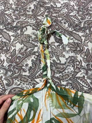 Vestido veraniego hojas tropicales