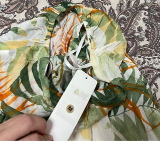 Vestido veraniego hojas tropicales