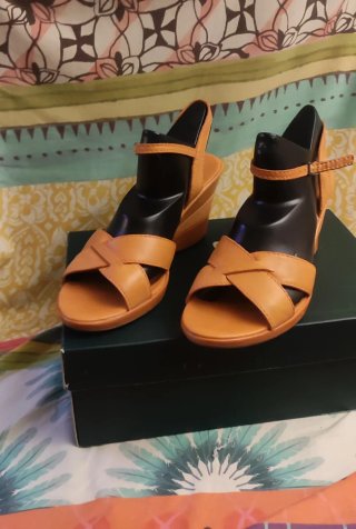 Sandalias cuña Clarks Naranja