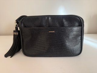 Bolso bandolera Uterqüe piel efecto lagarto