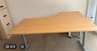 Mesa de despacho madera y metal