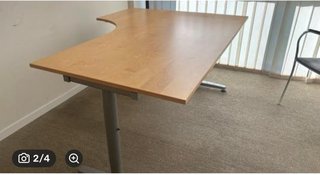 Mesa de despacho madera y metal