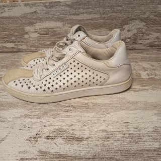 Zapatillas Guess Blancas con Estrellas