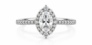 Anillo de compromiso con halo de diamantes