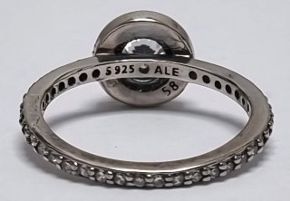 Anillo S925 solitario con circonita – diseño elega