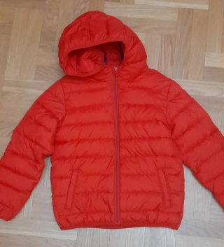 Cazadora niño roja con capucha tallla 10 años 140
