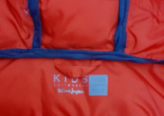 Cazadora niño roja con capucha tallla 10 años 140